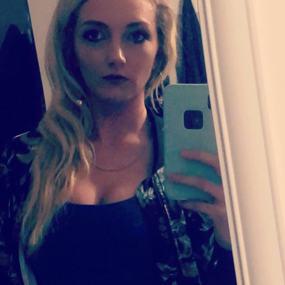 Meet your Posher, Marissa - Picture 9 of 15